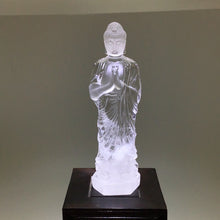 Charger l&#39;image dans la galerie, Himalayan Quartz Carved Shakyamuni Buddha

