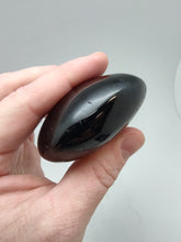 Cargar imagen en el visor de la galería, Black Tourmaline Palm Stone
