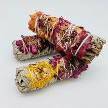 将图片加载到图库查看器，California White Sage and Chrysanthemum Bundles
