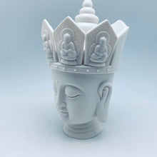 Charger l&#39;image dans la galerie, White Porcelain Buddha With crown
