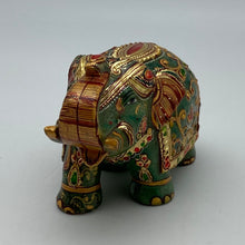 将图片加载到图库查看器，Hand Carved Jade Elephant 4.75”
