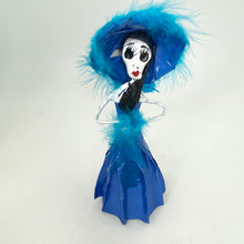 将图片加载到图库查看器，Paper Mache Catrina&#39;s (Small)
