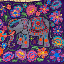 Load image into Gallery viewer, Guatemalan Tote - Elephant
