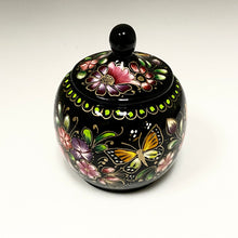 將圖片載入圖庫檢視器 Hand Lacquered Containers By Irma
