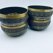 Cargar imagen en el visor de la galería, High-End Etched and Carved singing Bowl
