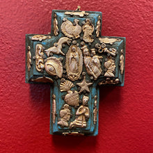 Charger l&#39;image dans la galerie, Hand Carved Milagro Cross
