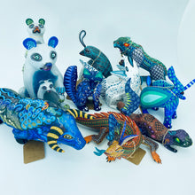 将图片加载到图库查看器，Small Alebrije
