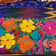Cargar imagen en el visor de la galería, Table Runners from Guatemala- Long
