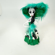 将图片加载到图库查看器，Paper Mache Catrina&#39;s (Small)
