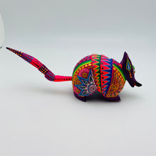 Cargar imagen en el visor de la galería, Armadillo Medium Alebrije
