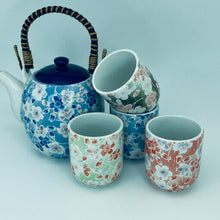 Cargar imagen en el visor de la galería, Japanese Tea Set with Wooden Handle
