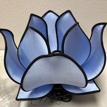 Charger l&#39;image dans la galerie, Vietnamese Silk Lotus Lamp
