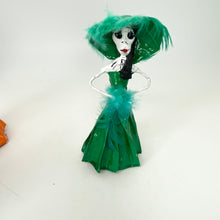 将图片加载到图库查看器，Paper Mache Catrina&#39;s (Small)
