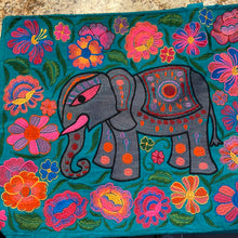 Load image into Gallery viewer, Guatemalan Tote - Elephant
