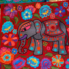 Load image into Gallery viewer, Guatemalan Tote - Elephant
