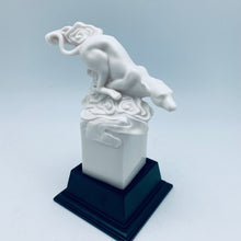 将图片加载到图库查看器，White Porcelain Zodiac Figures
