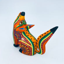 Cargar imagen en el visor de la galería, Bright Colored Small Alebrije
