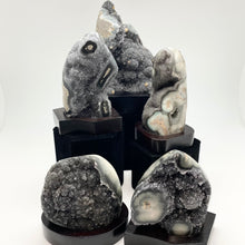 Load image into Gallery viewer, Rare Back Amethyst
