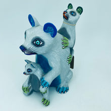 将图片加载到图库查看器，Small Alebrije
