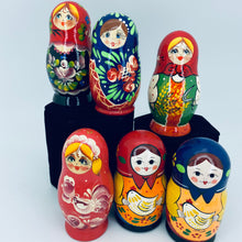 Charger l&#39;image dans la galerie, Russian 5 Piece Nesting Doll Set
