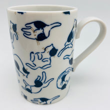 將圖片載入圖庫檢視器 Japanese Porcelain Cat Mug
