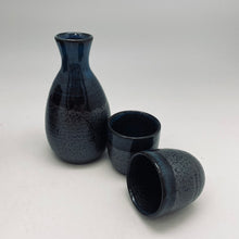 Load image into Gallery viewer, Japanese Porcelain Sake Set
