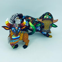 将图片加载到图库查看器，Bull Alebrijes
