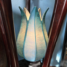 Charger l&#39;image dans la galerie, Vietnamese Silk Lotus Lamp
