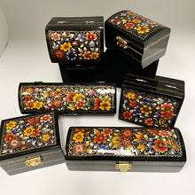 将图片加载到图库查看器，Hand Lacquered Box, Grand Master Alfonso Herrera
