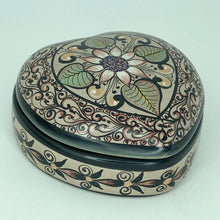 將圖片載入圖庫檢視器 Tonala Burnished Pottery Boxes
