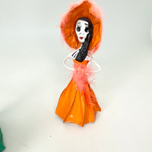 将图片加载到图库查看器，Paper Mache Catrina&#39;s (Small)

