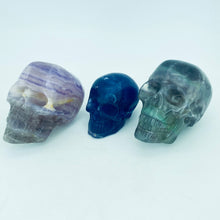 Cargar imagen en el visor de la galería, Hand Carved Fluorite Skulls
