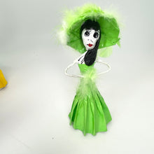 将图片加载到图库查看器，Paper Mache Catrina&#39;s (Small)
