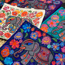 Load image into Gallery viewer, Guatemalan Tote - Elephant
