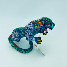 将图片加载到图库查看器，Small Alebrije
