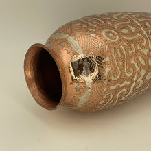 將圖片載入圖庫檢視器 Round Copper Vase from Santa Clara Del Cobre - Version 2
