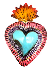 Cargar imagen en el visor de la galería, Wall Hanging Tin Hearts
