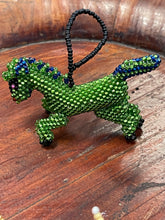 Cargar imagen en el visor de la galería, Beaded Unicorn Keychains
