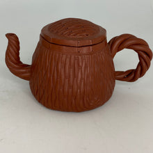 将图片加载到图库查看器，Vintage Yi Xing Clay Teapots
