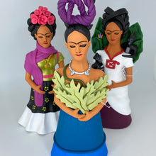 将图片加载到图库查看器，Leopoldo Aguilar Figures, Oaxaca
