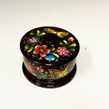 將圖片載入圖庫檢視器 Hand Lacquered Containers By Irma
