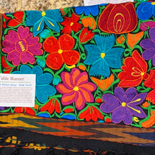 Cargar imagen en el visor de la galería, Table Runners from Guatemala- Medium
