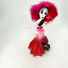将图片加载到图库查看器，Paper Mache Catrina&#39;s (Small)
