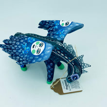 Charger l&#39;image dans la galerie, Small Alebrije From San Martin, Mexico
