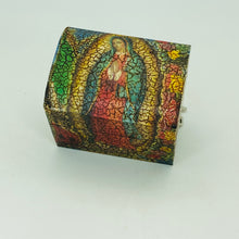 将图片加载到图库查看器，Folkart Antiqued Boxes
