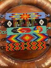 Cargar imagen en el visor de la galería, Beaded Bracelets - Standard
