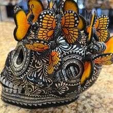 Cargar imagen en el visor de la galería, Black and Silver Monarch Skull, Mexico

