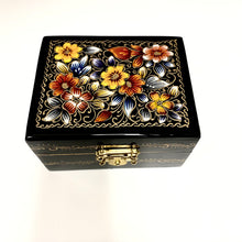 将图片加载到图库查看器，Hand Lacquered Box, Grand Master Alfonso Herrera
