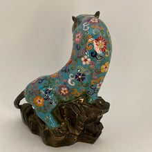 Cargar imagen en el visor de la galería, Vintage Cloisonne Tiger, Bejing China
