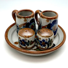 将图片加载到图库查看器，Traditional Tonala Flower Pottery
